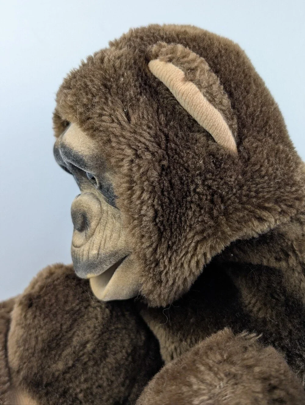 Vintage Hosung Plush Chimp Hand Puppet w Flocked Vinyl Face, Long Arms, Squeaker - Picture 6 of 14